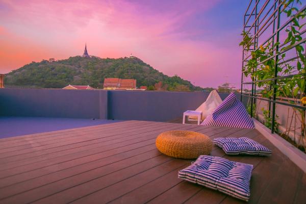 På billedet ses objektet Chedi View Hostel beliggende i byen Phetchaburi.