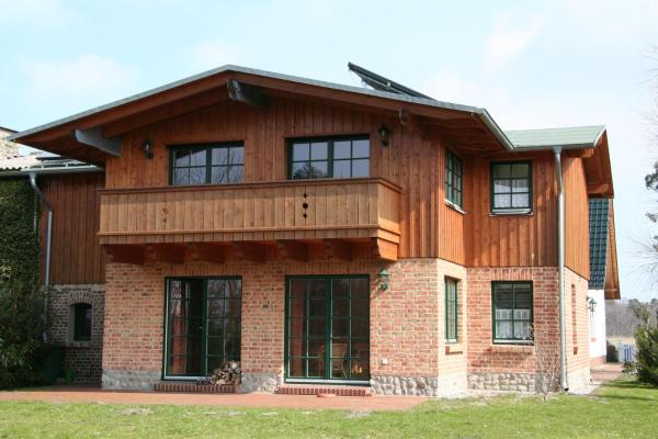 Nella foto è visibile l'oggetto Haus Hugo situato nella città di Zingst.