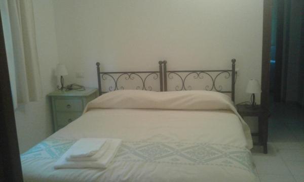 The photo shows the B&B S'Archiotta located in the city of Buggerru.