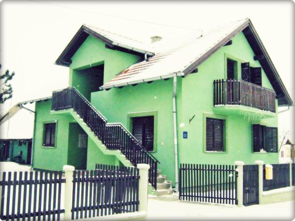 A la foto es mostra l'objecte Apartment Kostolic situat a la ciutat de Gajić.