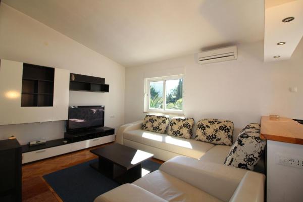 A la foto es mostra l'objecte Apartment City Centre free parking 1&2 floor situat a la ciutat de Makarska.