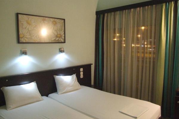 A la foto es mostra l'objecte Hotel Georgios situat a la ciutat de Rio.