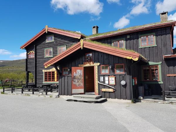 Na foto é possível ver o objeto Dovregubbens Hall localizado na cidade de Vålåsjø.