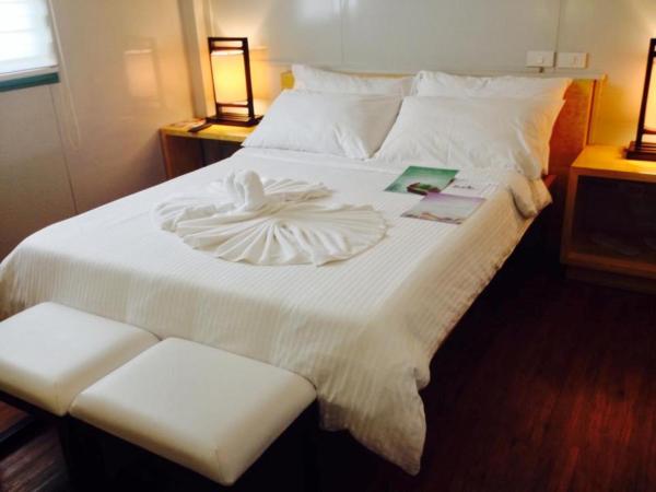 Na fotografii je vidět objekt Shore Time Hotel - Annex nacházející se ve městě Boracay.