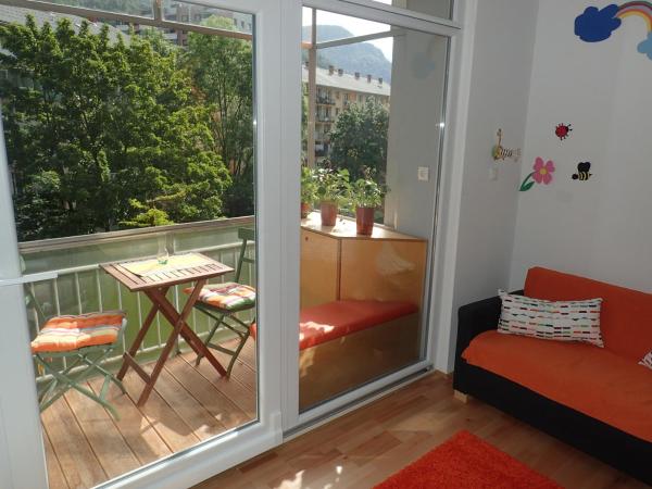 På billedet ses objektet Cozy little nest, Bled region beliggende i byen Jesenice.