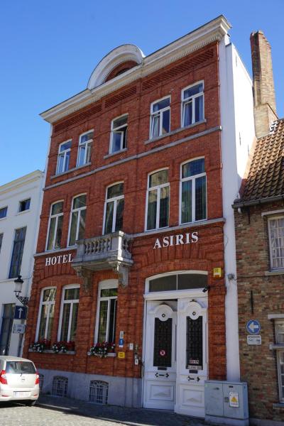 Hotel Asiris, Brugia