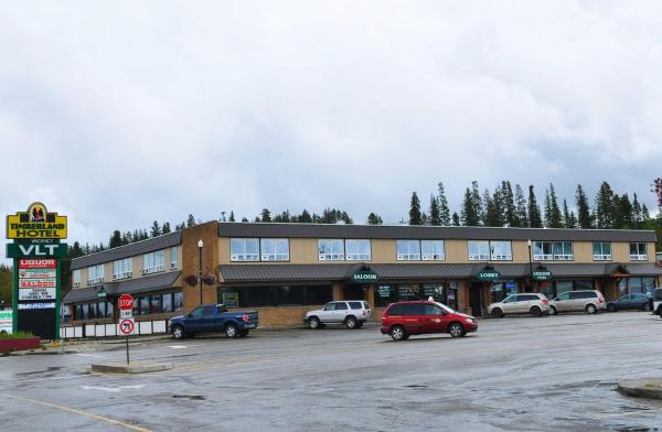 A la foto es mostra l'objecte Timberland Hotel situat a la ciutat de Hinton.
