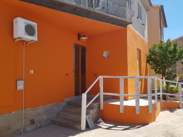 A la foto es mostra l'objecte B&B Le Peonie situat a la ciutat de Badesi.
