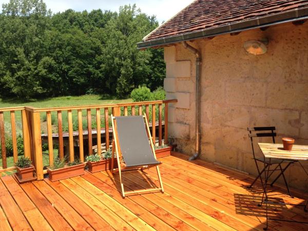 A la foto es mostra l'objecte studio avec terrasse Abbaye d'Aiguevive situat a la ciutat de Céré-la-Ronde.