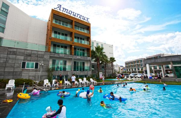 A la foto es mostra l'objecte Amoureux Resort situat a la ciutat de Jeju.