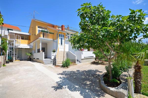 A la foto es mostra l'objecte Apartment Ines situat a la ciutat de Vodice.