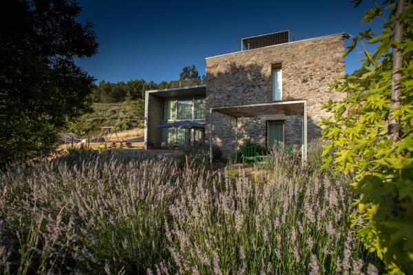 På billedet ses objektet Casa de Campo De Torneiros beliggende i byen Bouça.