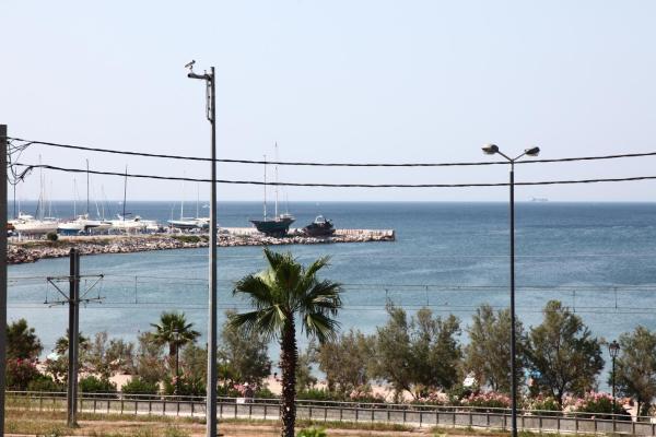Foto 8: Unique Flat with Sea View at Edem Beach - A Seafront Property by Athenian Homes
