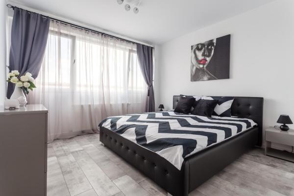 En la foto se muestra el objeto Bright House ubicado en la ciudad de Şerban Vodă.