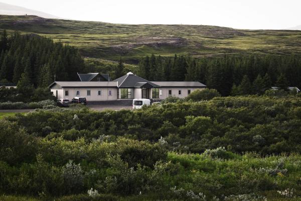 Auf dem Foto ist das Objekt Guesthouse Svartiskógur Egilsstaðir in der Stadt Stóri-Bakki zu sehen.