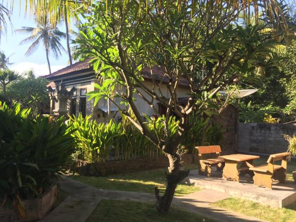 A la foto es mostra l'objecte Kputra Homestay situat a la ciutat de Amed.
