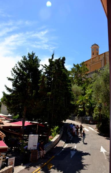 Nella foto è visibile l'oggetto Hotel Arc En Ciel situato nella città di Eza.