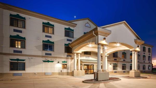 A la foto es mostra l'objecte Best Western Inn & Suites - Henrietta situat a la ciutat de Henrietta.