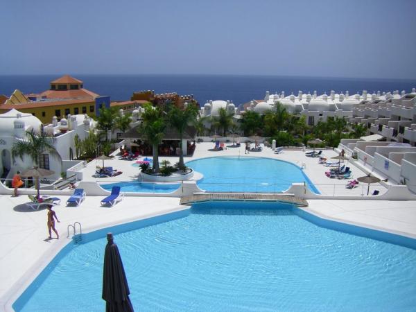 Nella foto è visibile l'oggetto BLU PARADISE COSTA ADEJE - Heated Pool situato nella città di Adeje.