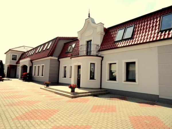 Na zdjęciu widoczny jest obiekt Hotel Wielkopolanka położony w mieście Miąskowo.