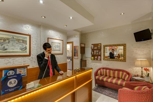 Na zdjęciu widoczny jest obiekt Hotel Silla położony w mieście Rzym.