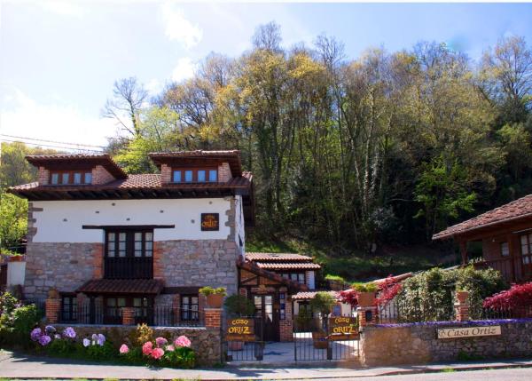 A la foto es mostra l'objecte Casa Ortiz situat a la ciutat de Perlleces.