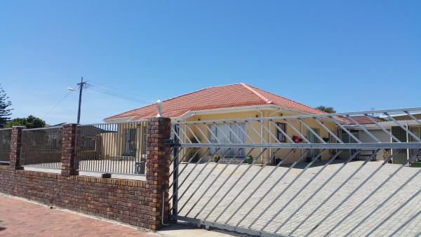 写真にはParsons Hill市にあるPort Elizabeth Apartmentが写っています。