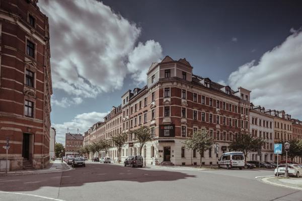 Na fotografii je vidět objekt alexxanders Hotel & Boardinghouse, Restaurant nacházející se ve městě Chemnitz (Saská Kamenice).