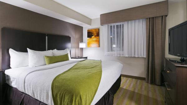 Best Western Harvest Inn & Suites - Grand Forks, ND