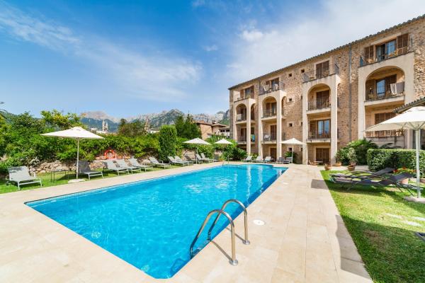 Nella foto è visibile l'oggetto Hotel Ca'l Bisbe situato nella città di Sóller.