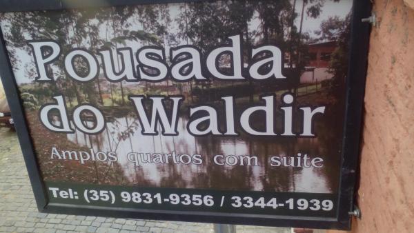 A la foto es mostra l'objecte Pousada Moporã, a antiga pousada do Waldir, com amplas suítes no centro de Aiuruoca situat a la ciutat de Aiuruoca.