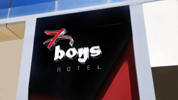 På billedet ses objektet 7Boys Hotel beliggende i byen Amman.