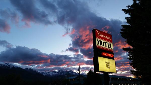 Yellowhead Motel - British Columbia