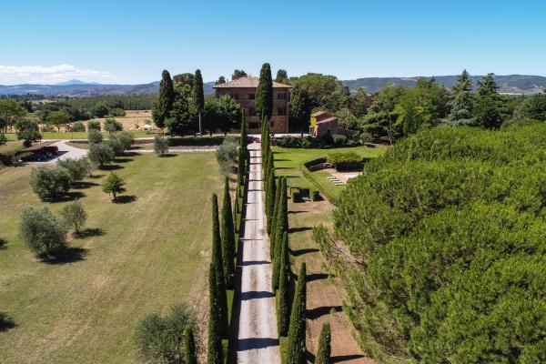 På billedet ses objektet Villa Il Poggiolino beliggende i byen Pieve Vecchia.