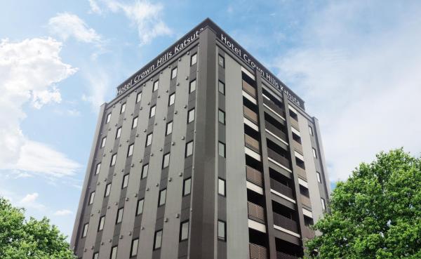 Kuvassa näkyy kohde Hotel Crown Hills Katsuta Nigo Motomachiten, joka sijaitsee kaupungissa Hitachinaka.