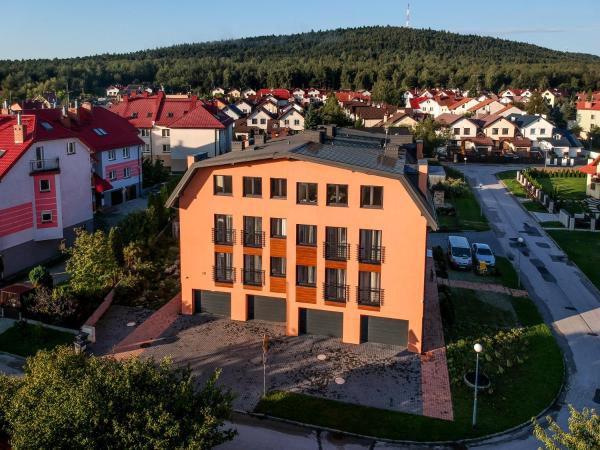Na zdjęciu widoczny jest obiekt Prima Apartments położony w mieście Zagórze.