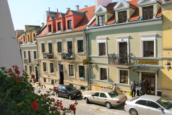 På billedet ses objektet Apartamenty Furta Dominikańska beliggende i byen Sandomierz.
