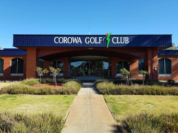 På billedet ses objektet Corowa Golf Club Motel beliggende i byen Corowa.