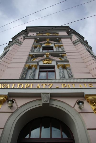 Apartments in der Jahnallee 20 Waldplatzpalais, Lipsk