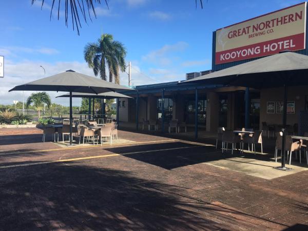 The photo shows the Kooyong Hotel located in the city of North Mackay.