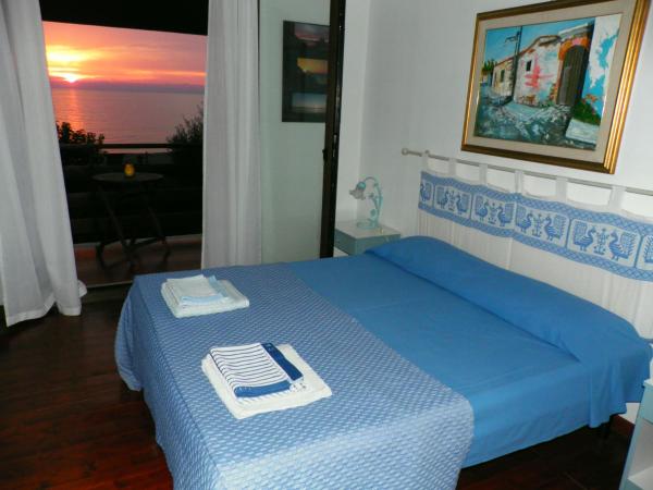 Ajò Faci A Mari - Sardaigne