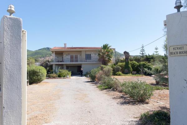 På billedet ses objektet Sunset Beach House beliggende i byen Psatha.