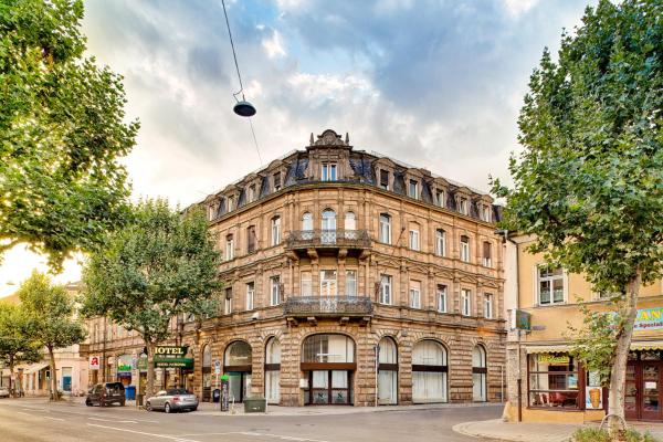 På billedet ses objektet Hotel National beliggende i byen Bamberg.