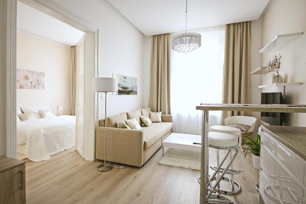 Luxury Center Apt. Charles bridge walking distance, Praga