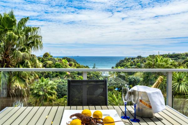 Op de foto is het object Villa Rosa at Palm Beach by Waiheke Unlimited te zien, gelegen in de stad Palm Beach.