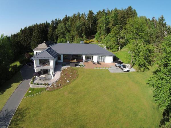 På billedet ses objektet View & Garden Villa Schauenstein beliggende i byen Schauenstein.