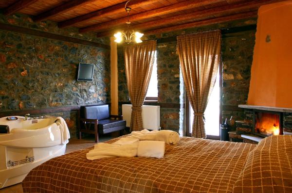 Na zdjęciu widoczny jest obiekt Guesthouse Toitos położony w mieście Palaios Agios Athanasios.