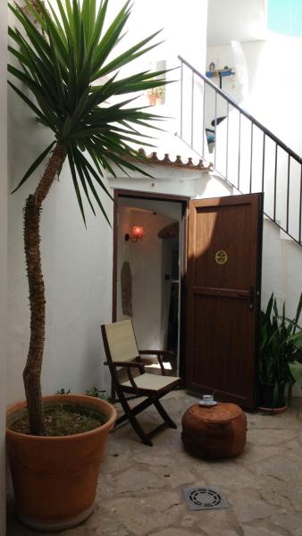 A la foto es mostra l'objecte LA MIRILLA SUITES 1 situat a la ciutat de Tarifa.