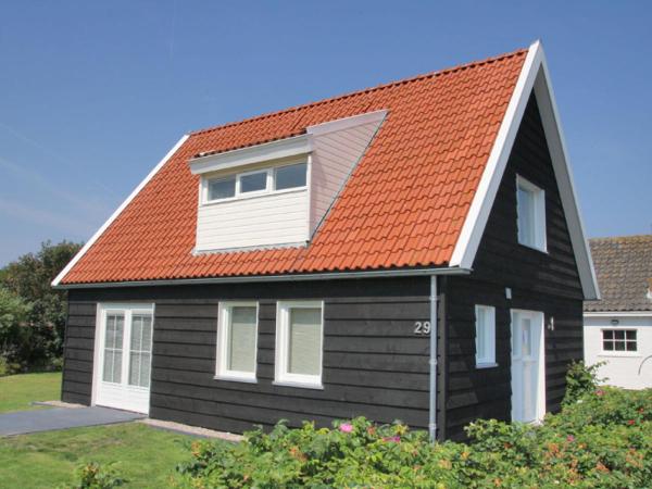 A la foto es mostra l'objecte Strandvilla Roots situat a la ciutat de Callantsoog.