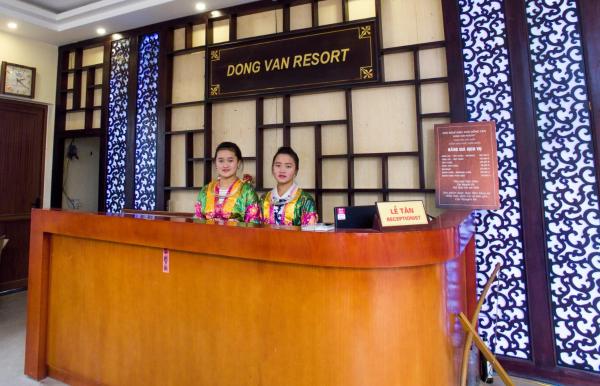 A la foto es mostra l'objecte Dong Van B&B situat a la ciutat de Dồng Văn.